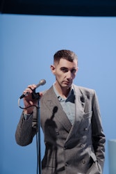 Alex Anwandter lanza su primer single en tres años, "Maricoteca"