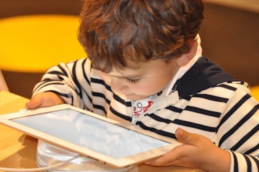 Cuando los niños dejan de pedir juguetes, una tablet es la mejor opción