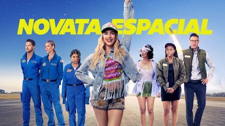 Ve a Emma Roberts disparar a las estrellas en Novata Espacial, la nueva película de Prime Video