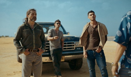 Prime Video revela las primeras imágenes y el elenco de "Pimpinero: Sangre y Gasolina"