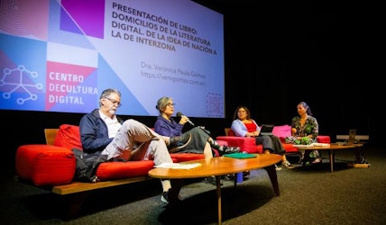 El libro "Domicilios de la literatura digital. De la idea de nación a la interzona" de Verónica Gómez, fue presentado en el Centro de Cultura Digital