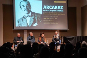 En sesión de escucha, la Fonoteca Nacional celebra a Luis Arcaraz en la voz de Juan Gabriel