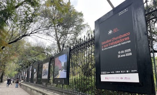 Se inauguró la exposición “Estudios Churubusco y sus trabajadores. 80 años materializando historias” en las rejas del Bosque de Chapultepec