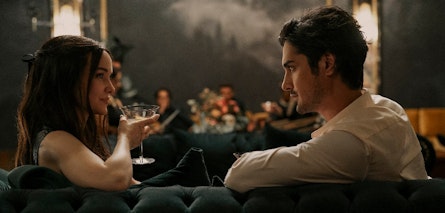 Prime Video revela imágenes exclusivas y fecha de estreno de "56 Days", protagonizada por Dove Cameron, Avan Jogia y Karla Souza