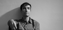 Andrew Bird llega a México para celebrar los 20 años de "The Mysterious Production of Eggs"