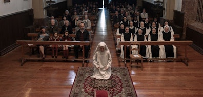 Más allá de la religión, "Los Domingos" retrata una historia sobre creer y crecer