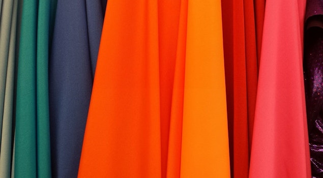 ¿Vestir ciertos colores mejora nuestro ánimo?