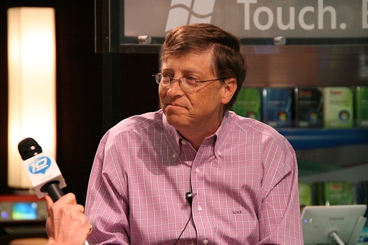 Bill Gates, su consejo para ahorrar dinero