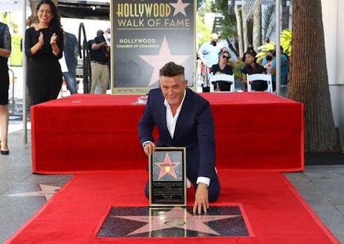 Alejandro Sanz ya tiene su estrella en el mítico Paseo de la fama de Hollywood