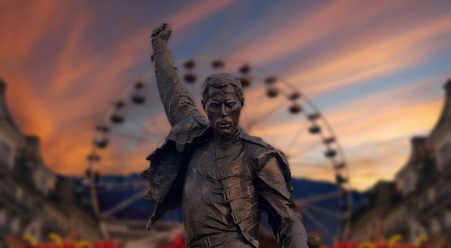¿Cómo sería la vida de Freddie Mercury?