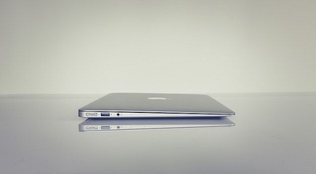Apple y LG trabajan en una pantalla plegable