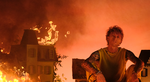 Machine Gun Kelly nos comparte un nuevo tema, "More Than Life", junto a Glaive