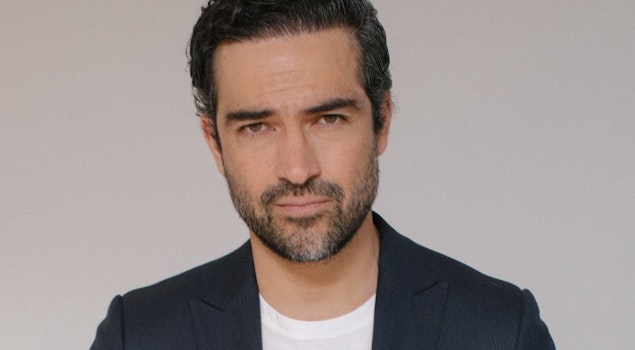 Alfonso Herrera nominado como Mejor Actor de Reparto por "Ozark"