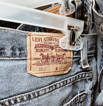 Inician las celebraciones por los 150 años de Levi’s