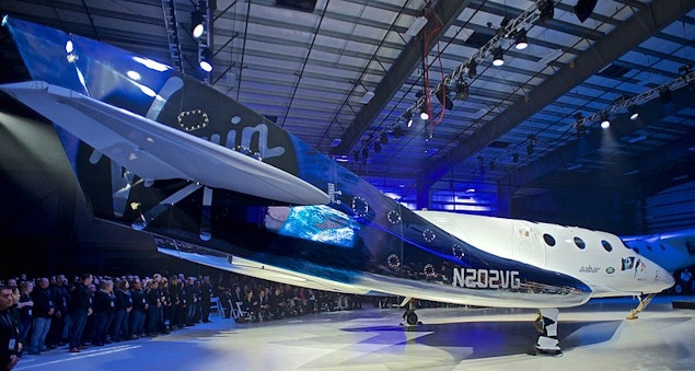 El avión espacial Unity de Virgin Galactic realiza su primer vuelo comercial