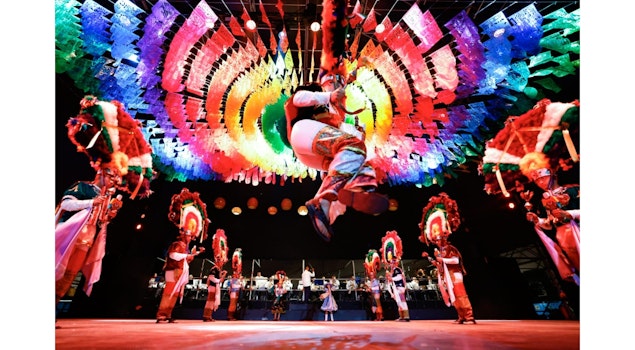 Se inaugura la edición 52 del Festival Internacional Cervantino con La Guelaguetza