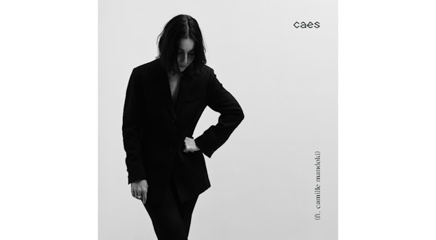 Lucrecia Dalt colabora con Camille Mandoki en "caes"