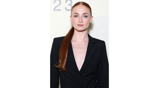 Prepárate para una épica aventura: Sophie Turner es confirmada como Lara Croft en la nueva serie de Tomb Raider de Prime Video