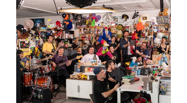 31 Minutos debuta en el Tiny Desk como el primer grupo de títeres latinoamericano