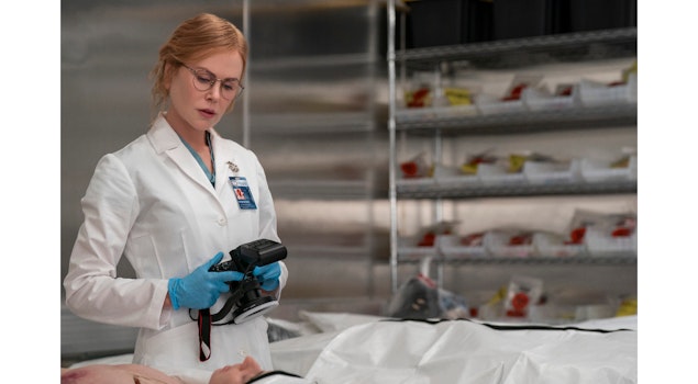 Prime Video revela las primeras imágenes de "Scarpetta: Médico Forense", serie basada en las novelas best-seller de Patricia Cornwell