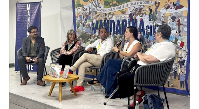 Se presentó el libro "Mandarina Cine. 10 años de historias por contar" en el FICG 41