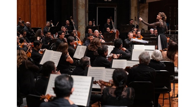 Alondra de la Parra y Thomas Enhco, ovacionados en el Palacio de Bellas Artes