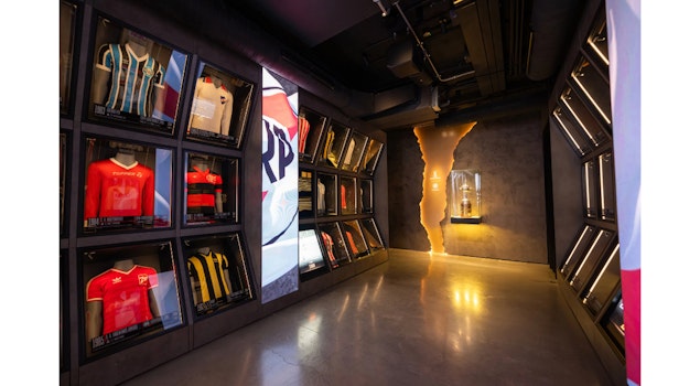 "Legends: The Ultimate Football Experience" llega a México con los momentos más icónicos del futbol mundial